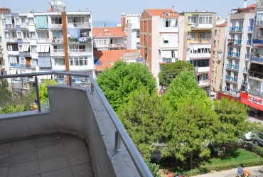 İzmir Yeşilyurt Ordu Caddesi Yanında Satılık 3+1 Yeni Daire