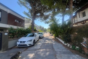 Urla Çeşmealtı'da Eşyalı Kiralık Daire