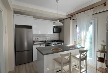 Urla Çeşmealtı'da Eşyalı Kiralık Daire